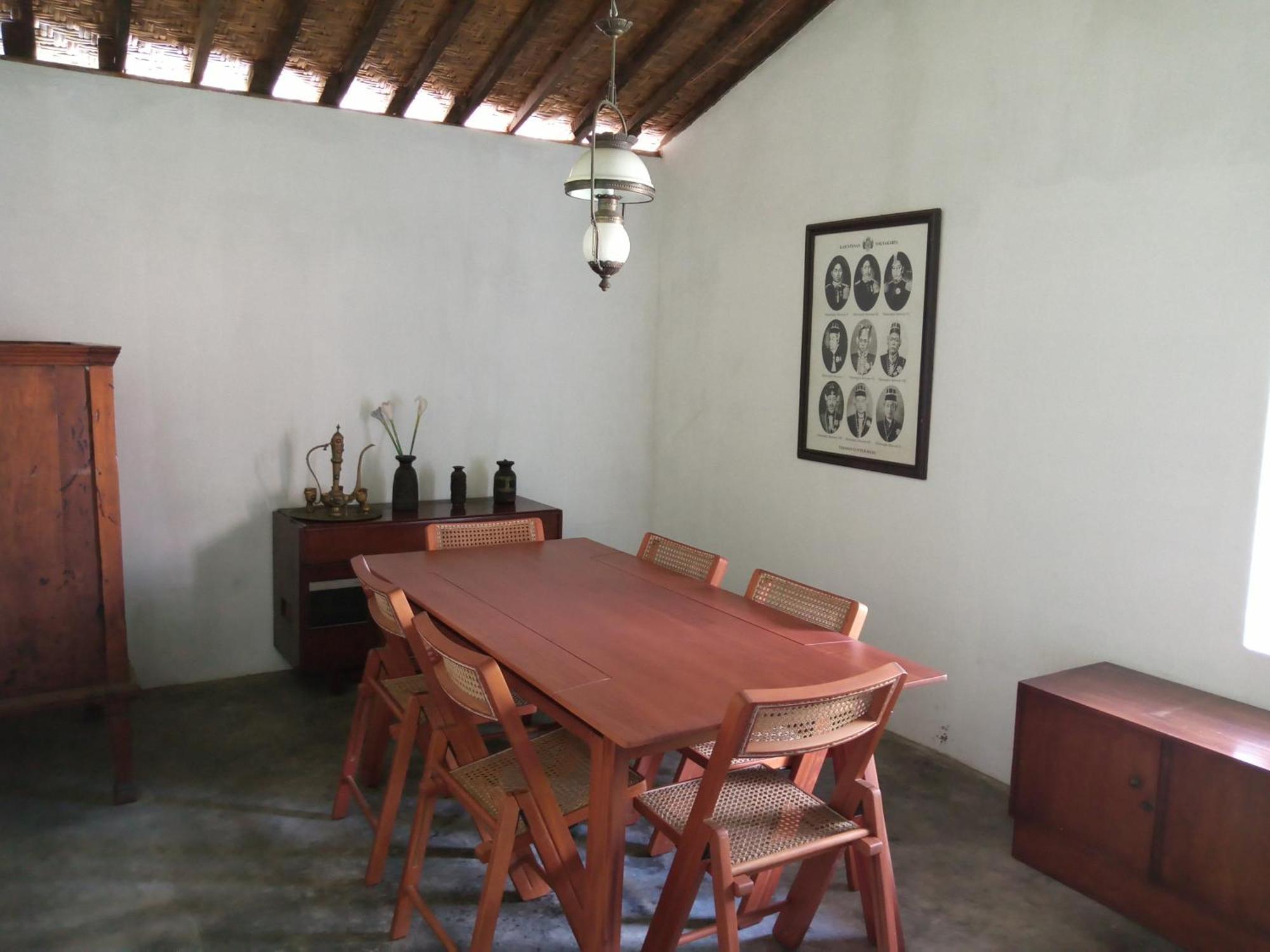 Tanjungtirto Ohmmstay - Rumah Pendopo מראה חיצוני תמונה
