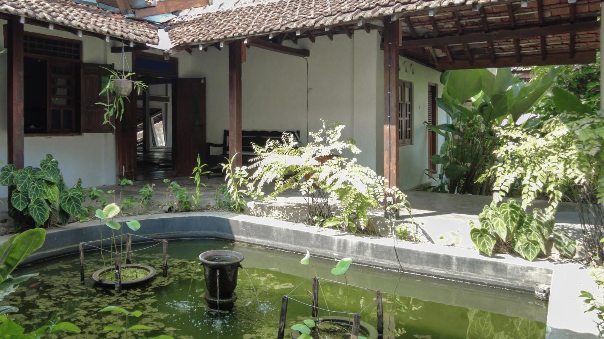 Tanjungtirto Ohmmstay - Rumah Pendopo מראה חיצוני תמונה